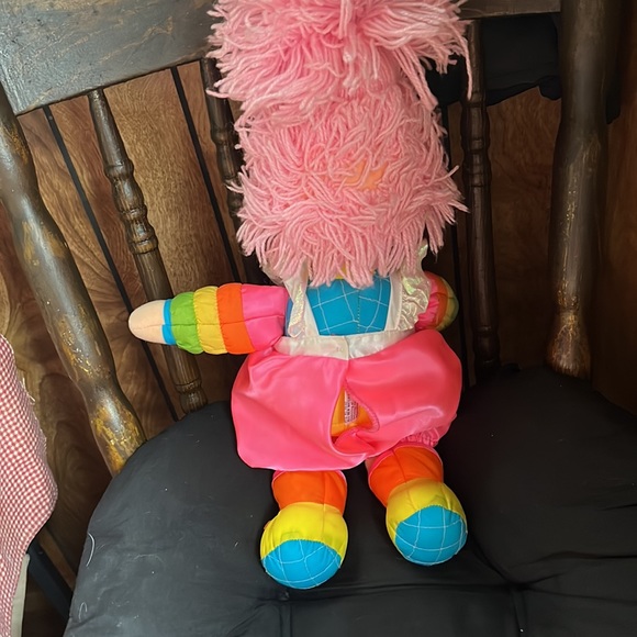 Vintage hallmark rainbow bright doll. - Picture 3 of 5